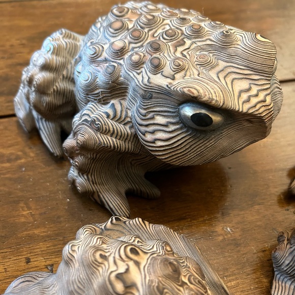 3 cryptomeria Japanese frog carvings - Picture 5 of 10